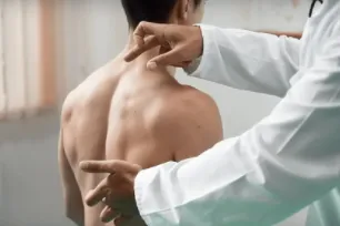 Лечение межпозвоночной грыжи в Волгограде без операции - цена в клинике «Волжская здравница» Лечение боли в спине в Волгограде - цена в клинике «Волжская здравница»